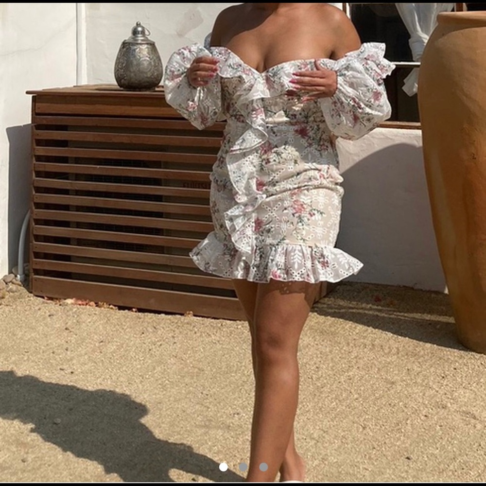 COPY - Off shoulder floral lace dress